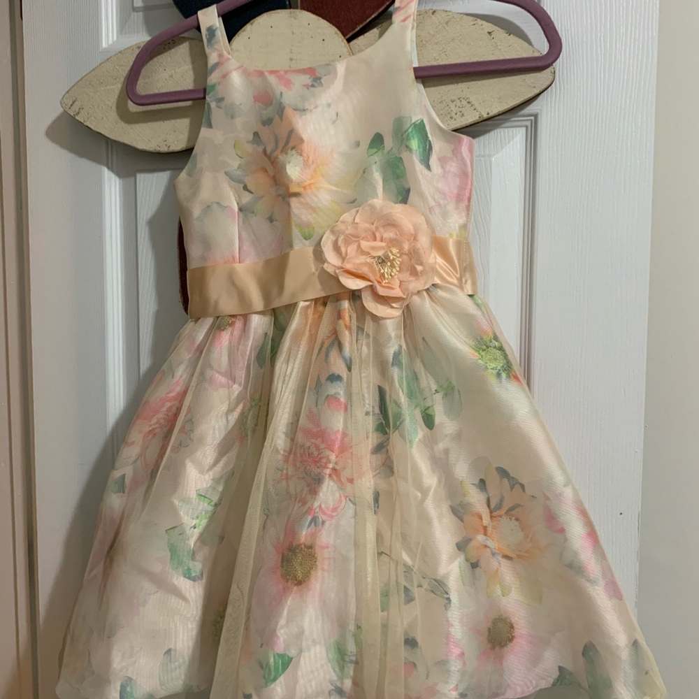 Girls dress size 8
